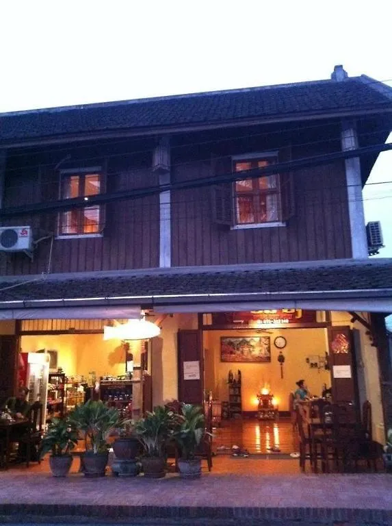 Rimvang Guesthouse Luang Prabang 2*,
