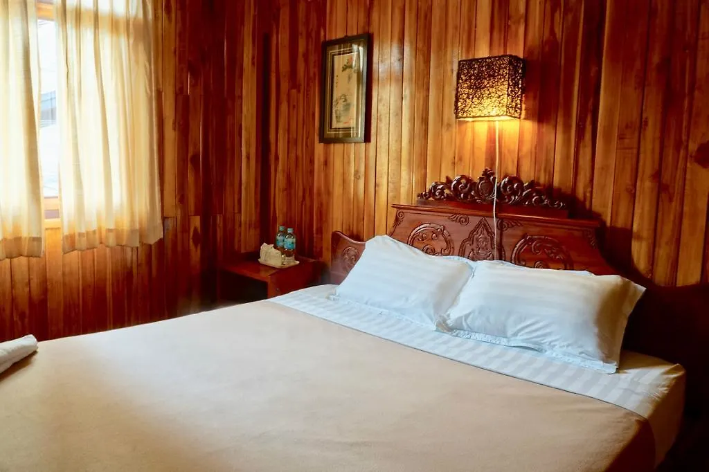 Rimvang Guesthouse Luang Prabang